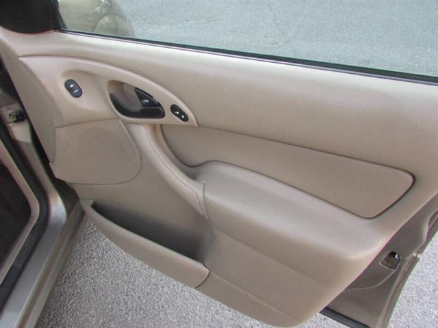 $4995 : 2004 Focus SE image 10