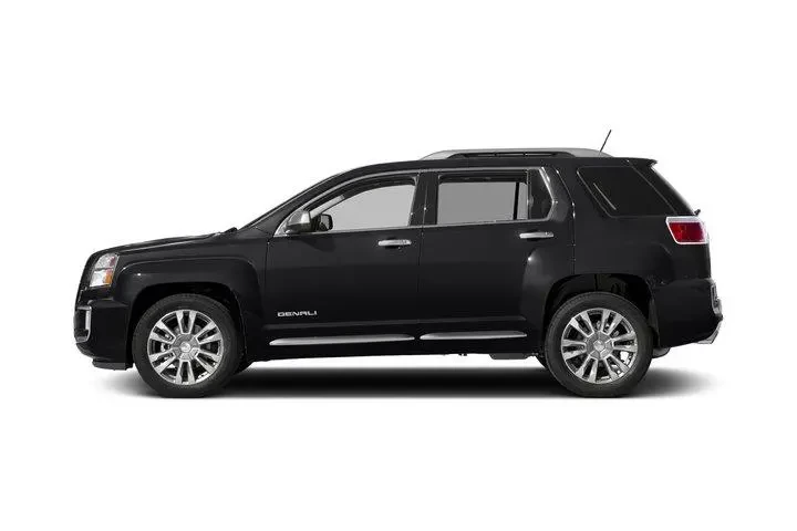 $5590 : GMC Terrain 2017 AWD Denali image 3