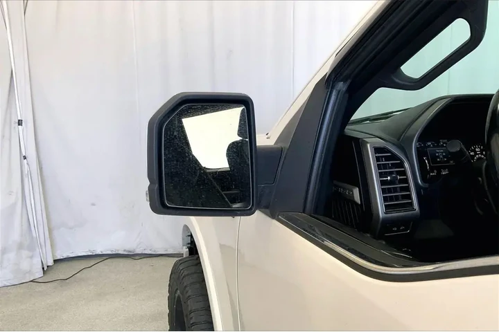 $35991 : Ford F-150 2018 4x4 Platinum image 10