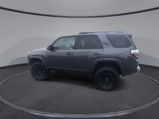 $42300 : PRE-OWNED 2022 TOYOTA 4RUNNER image 6