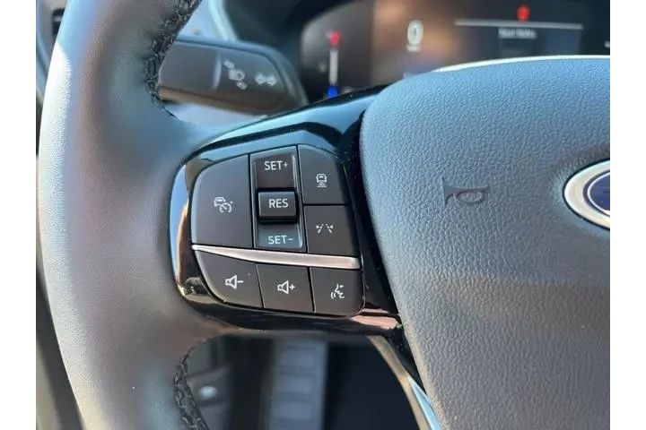 $26999 : Ford Escape Plug-In Hybrid 2 image 9