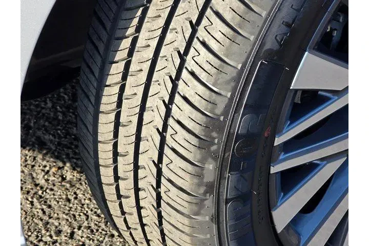 $18636 : Nissan Altima 2023 2.5 SV 4d image 9