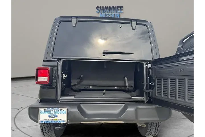 $27775 : Jeep Wrangler 2022 4x4 Sport image 9