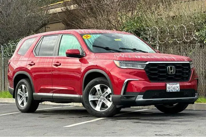 $37906 : Honda Pilot 2024 EX-L 4dr SU image 2