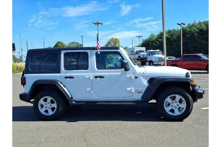 $26295 : Jeep Wrangler Unlimited 2021 image 8