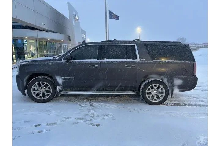 $14990 : GMC Yukon XL 2016 4x4 SLT 4d image 9