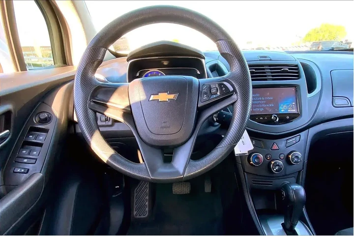 $4755 : Chevrolet Trax 2015 LS 4dr C image 6