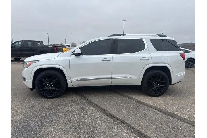 $20982 : GMC Acadia 2017 4x4 Denali 4 image 4