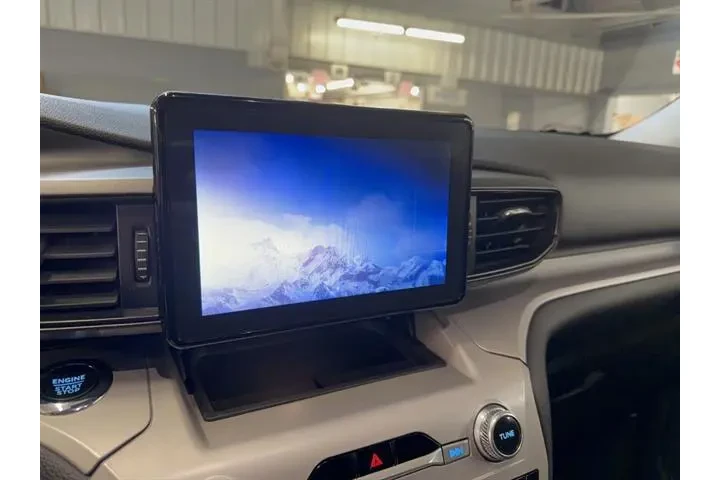 $30990 : Ford Explorer 2023 AWD XLT 4 image 7