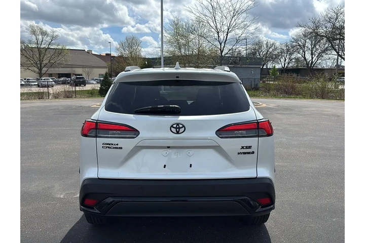$35996 : 2024 Corolla Cross Hybrid XSE image 7
