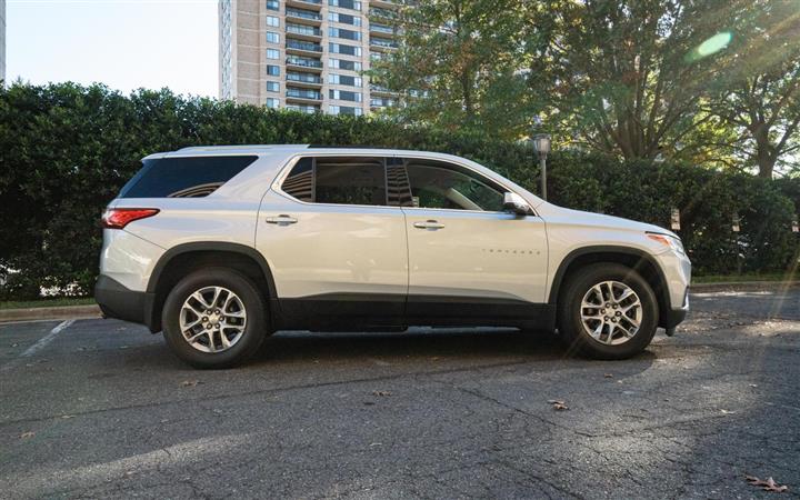 $18000 : 2018 CHEVROLET TRAVERSE image 3