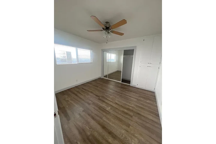 $1700 : This house is available image 4