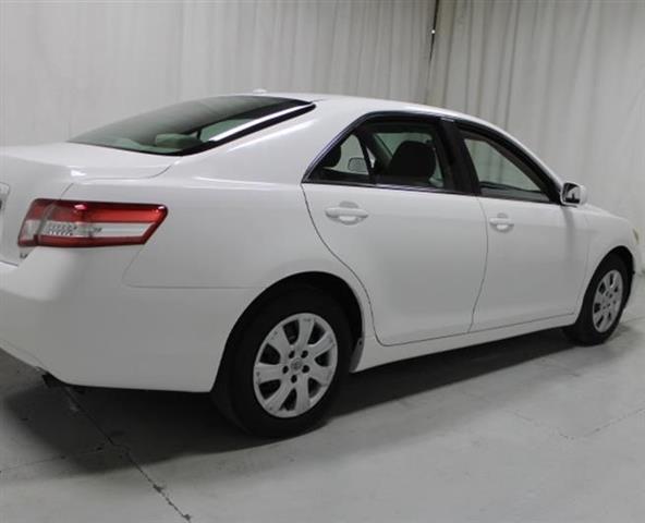 $5000 : --Camry LE-- 2011 Toyota -- SD image 2