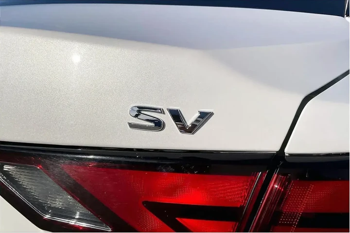 $19250 : Nissan Sentra 2024 SV 4dr Se image 9