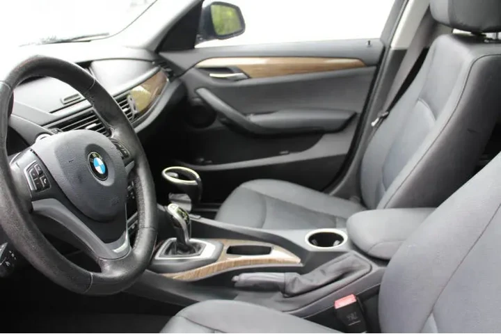 2015 BMW X1 xDrive28i image 6