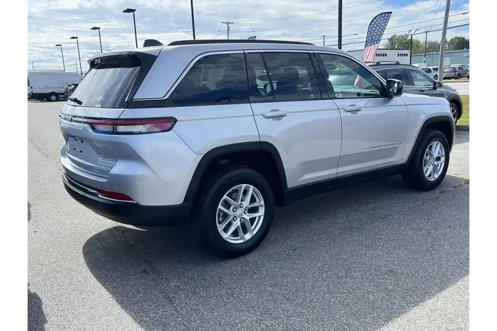 $37491 : Jeep Grand Cherokee 2025 4x4 image 6