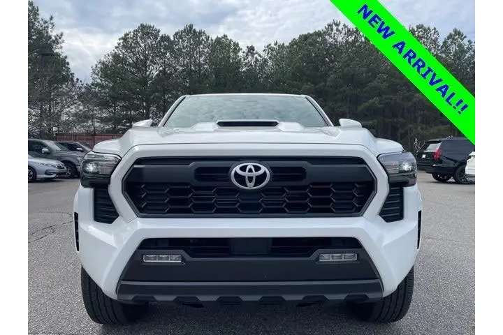 $37039 : Toyota Tacoma 2024 4x2 SR5 4 image 9