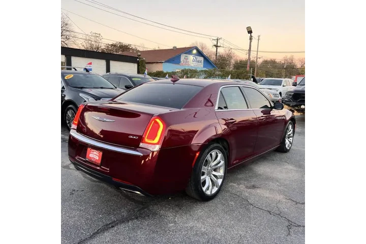 $14495 : 2019 300 Touring image 7