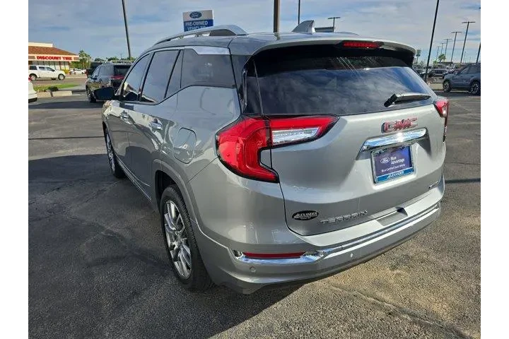 $29999 : GMC Terrain 2024 AWD Denali image 4