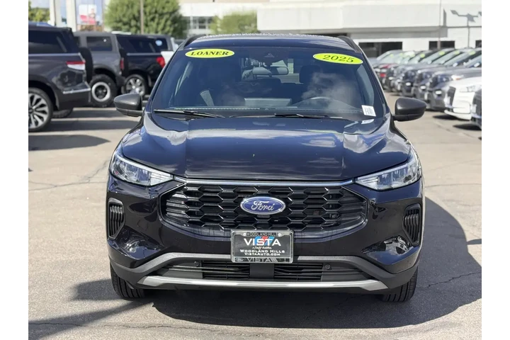 $30935 : Ford Escape 2025 ST-Line 4dr image 4