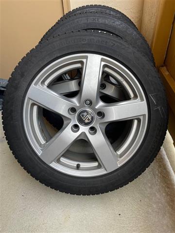 $400 : Winter tires and wheels image 2