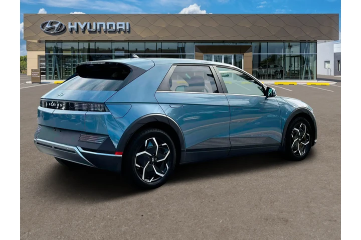 $27132 : Hyundai IONIQ 5 2024 SEL 4dr image 8