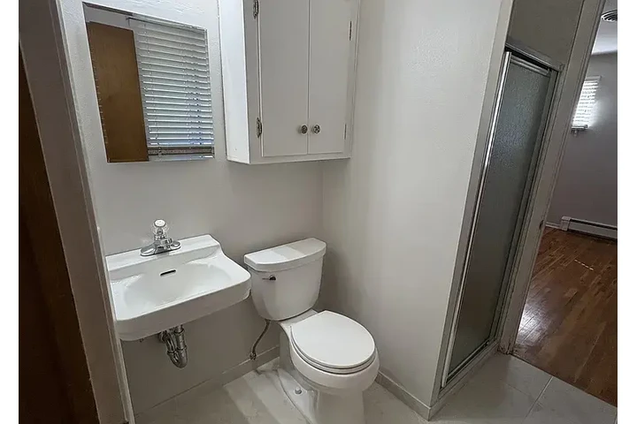 $2200 : HOUSE FOR RENT IN DENVER CO image 7