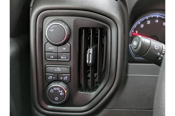 $36700 : Pre-Owned 2023 Silverado 1500 image 7