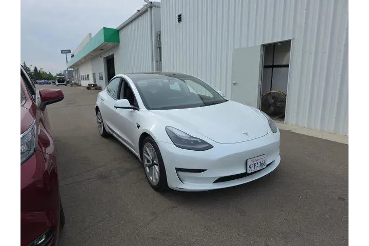 $25500 : Tesla Model 3 2023 4dr Sedan image 1