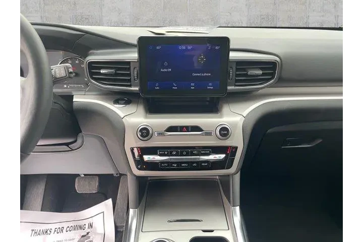 $31850 : Ford Explorer 2023 AWD XLT 4 image 10