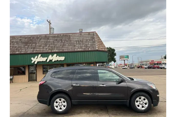 $10995 : 2014 Traverse LS | Dickinson image 9