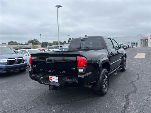 $36895 : PRE-OWNED 2023 TOYOTA TACOMA image 7