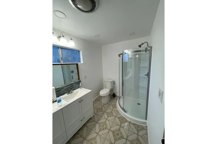 $2800 : 3 bedroom house available image 2