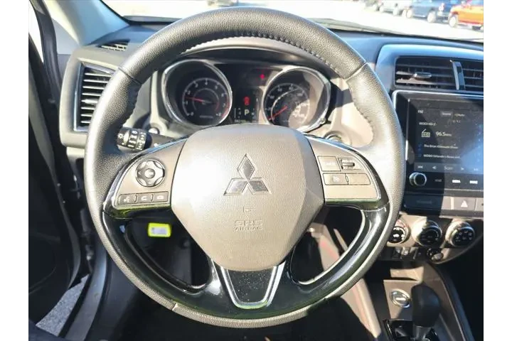 $19108 : Mitsubishi Outlander Sport 2 image 10