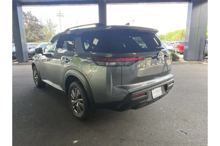 $30371 : Nissan Pathfinder 2025 AWD S image 9