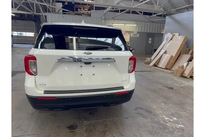 $36990 : Ford Explorer 2024 AWD XLT 4 image 4