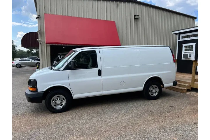 $15999 : 2016 Express 2500 image 9