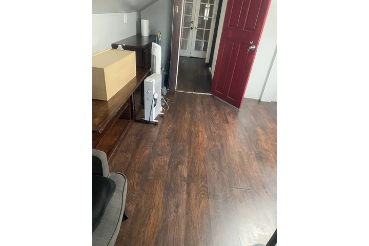 $1050 : Cuarto con entrada propia USC image 4