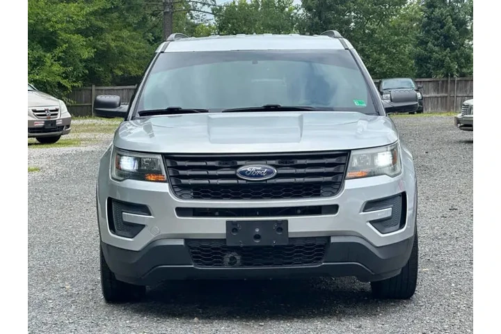 $10500 : 2017 Explorer Police Intercep image 3