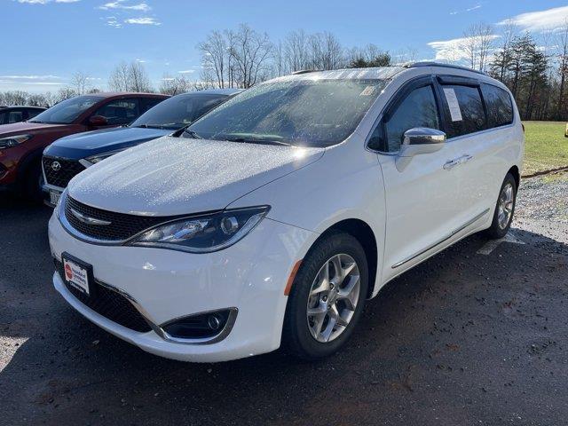 $24000 : PRE-OWNED 2019 CHRYSLER PACIF image 2