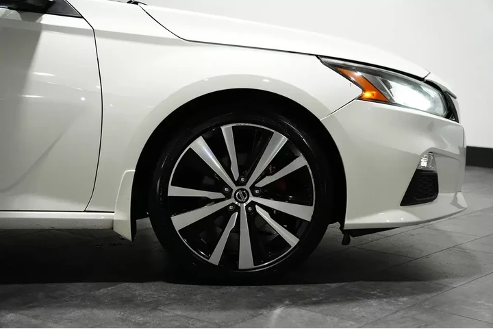 $15308 : 2019 Altima image 6