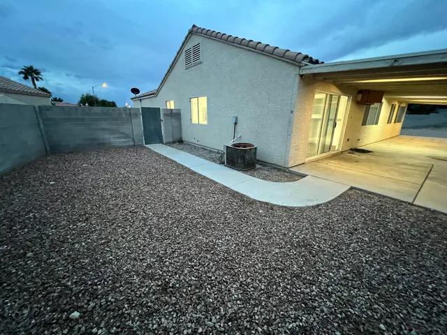 $1400 : North Las Vegas- Single Story image 3