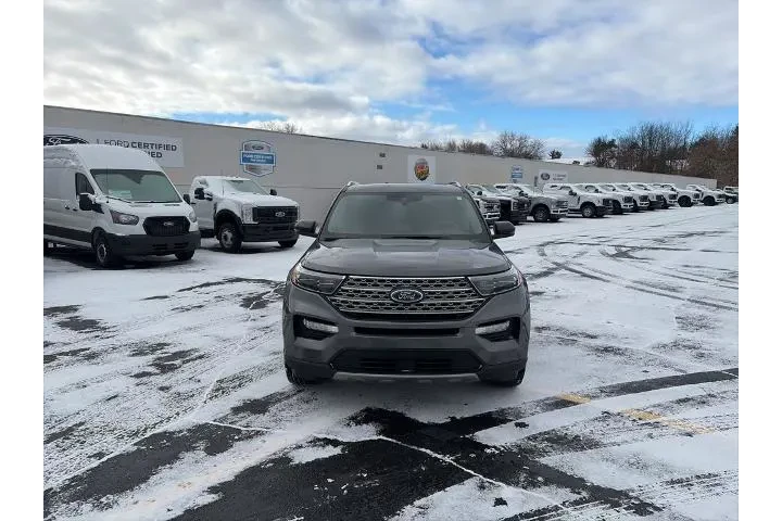 $35137 : Ford Explorer 2023 AWD Limit image 2