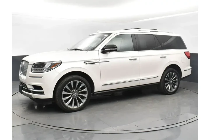 $26999 : Lincoln Navigator 2019 4x2 S image 1