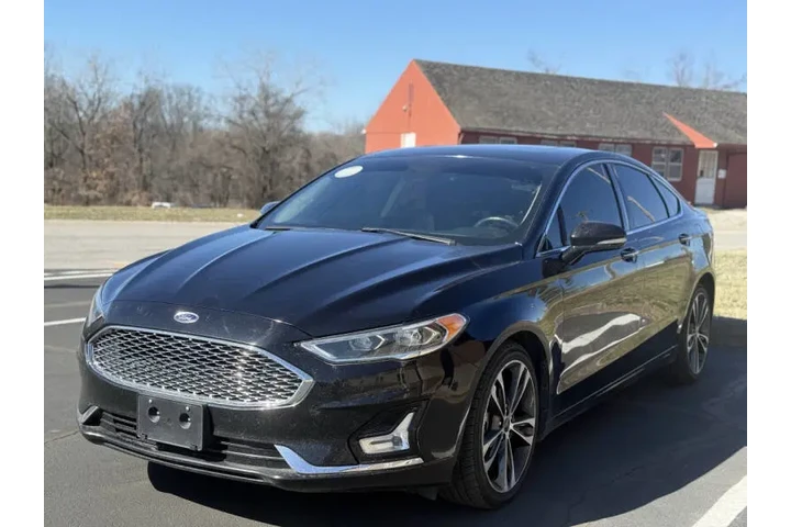 $8999 : 2019 Fusion Titanium image 2