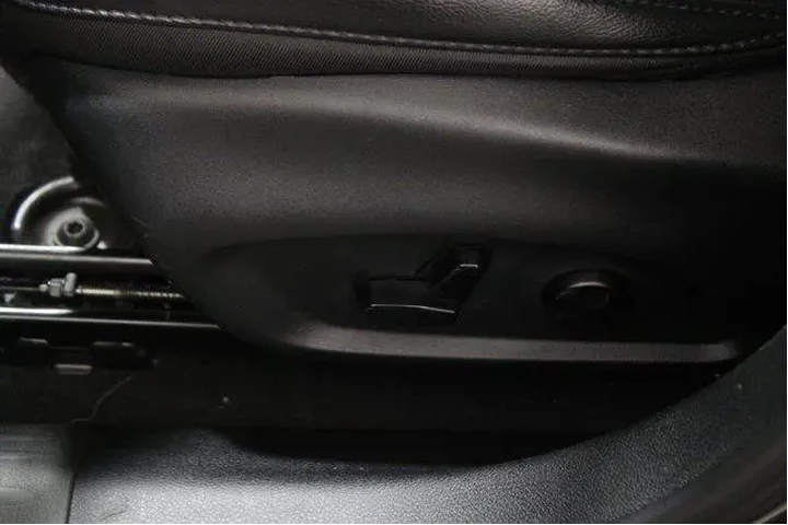 $19915 : Jeep Compass 2021 80th Anniv image 7