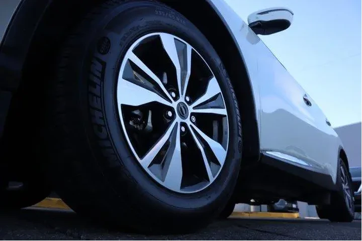 $30775 : Nissan Murano 2024 AWD SV 4d image 9