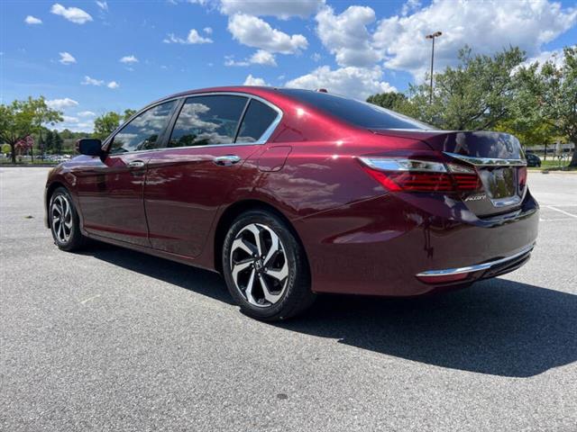 $14500 : 2017 Accord EX image 7