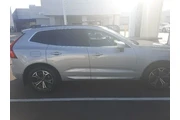 $28995 : Volvo XC60 2022 AWD B5 Momen thumbnail