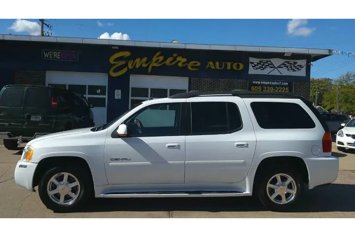 $5999 : 2005 GMC Envoy XL Denali image 1